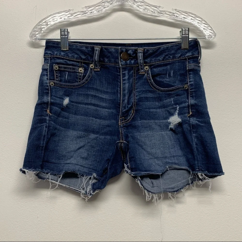 AMERICAN EAGLE Womens Size 2 Distressed SUPER STRETCH Jean Shorts
